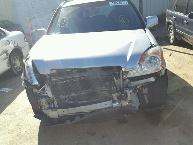 JHLRD78885C045517 - 2005 HONDA CR-V SILVER photo 9