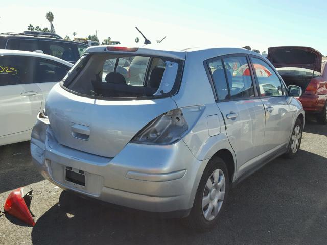 3N1BC13E48L386372 - 2008 NISSAN VERSA S SILVER photo 4