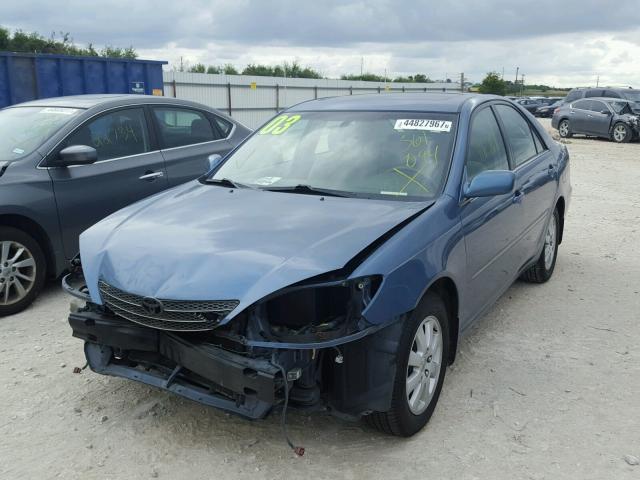 4T1BF32KX3U561094 - 2003 TOYOTA CAMRY LE 绿色 照片 2