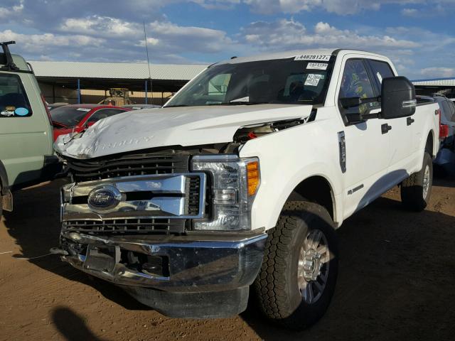 1FT7W2BT3HED52603 - 2017 FORD F250 WHITE photo 2