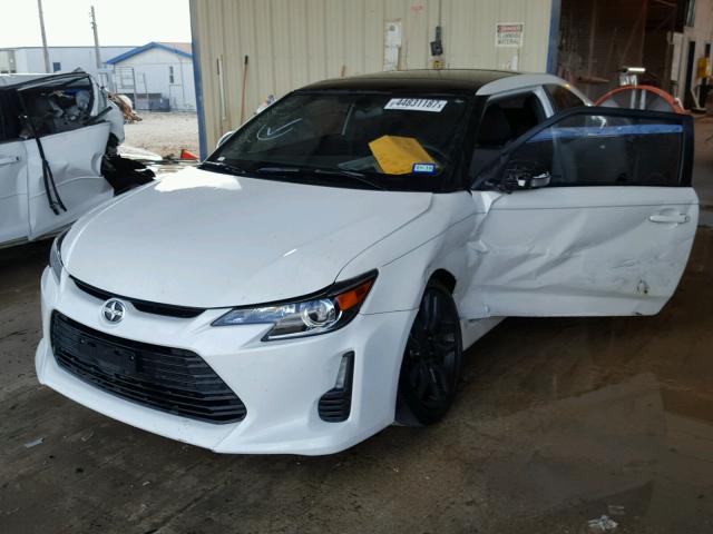 JTKJF5C70GJ018178 - 2016 TOYOTA SCION TC 白色 照片 2