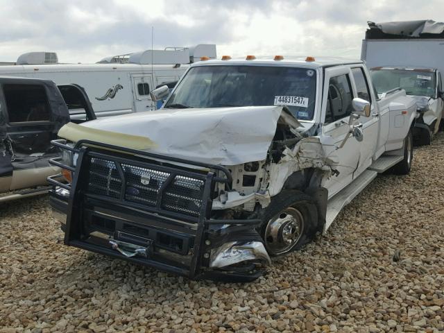 1FTJW35F8TEB66470 - 1996 FORD F350 WHITE photo 2