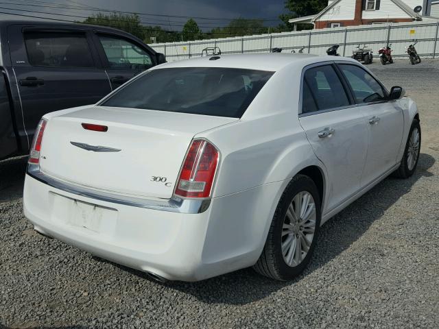 2C3CCAKTXEH128724 - 2014 CHRYSLER 300C WHITE photo 4