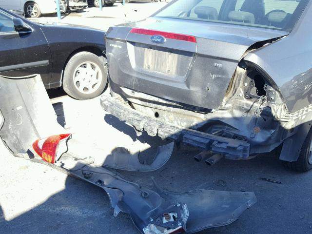 3FAHP0HAXAR237646 - 2010 FORD FUSION SE GRAY photo 9