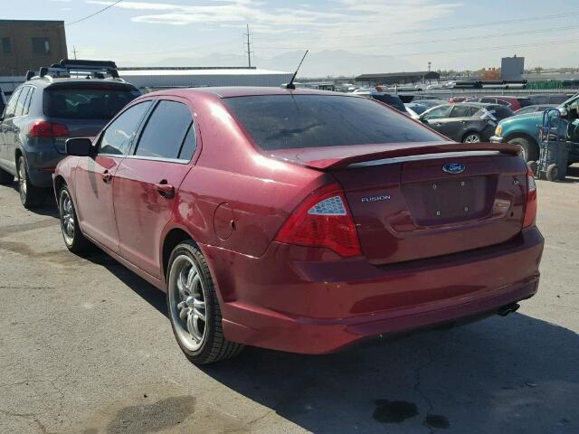 3FAHP0HA2AR211882 - 2010 FORD FUSION SE RED photo 3