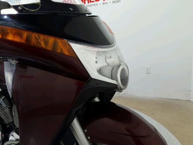 5VPSW36N3B3005952 - 2011 VICTORY MOTORCYCLES VISION TOU BURGUNDY photo 15