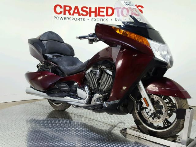 5VPSW36N3B3005952 - 2011 VICTORY MOTORCYCLES VISION TOU BURGUNDY photo 2