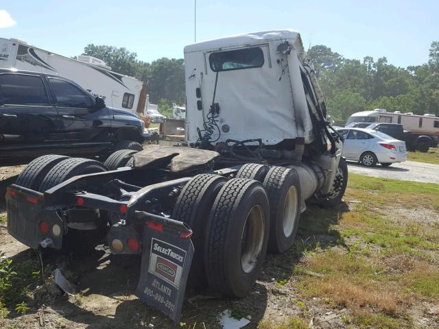 1FUJBBCG27LW34429 - 2007 FREIGHTLINER CONVENTION WHITE photo 4