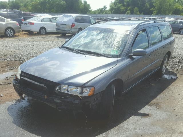 YV1SW592062581211 - 2006 VOLVO V70 2.5T GRAY photo 2