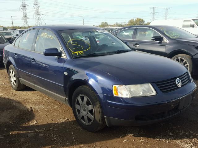 WVWMD23B0YP355896 - 2000 VOLKSWAGEN PASSAT GLS BLUE photo 1