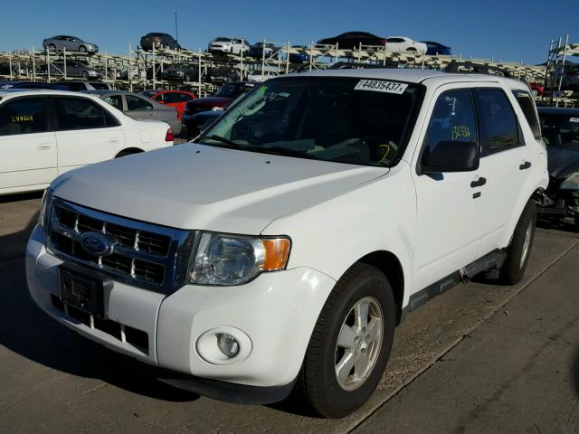 1FMCU9D7XBKB98859 - 2011 FORD ESCAPE XLT WHITE photo 2