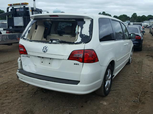 2V4RW5DXXAR388510 - 2010 VOLKSWAGEN ROUTAN SEL WHITE photo 4