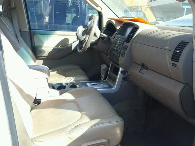 5N1AR1NB9BC618618 - 2011 NISSAN PATHFINDER WHITE photo 5