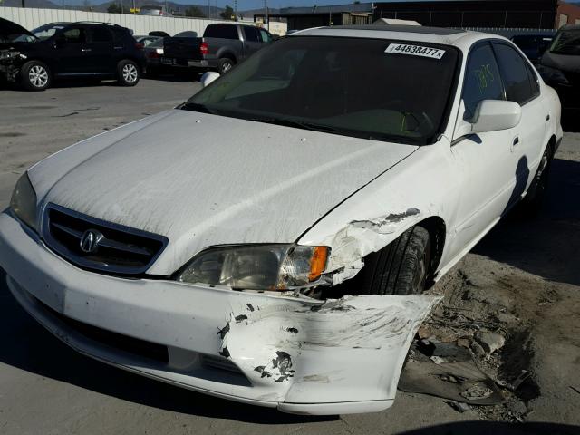 19UUA5647XA040670 - 1999 ACURA 3.2TL WHITE photo 2