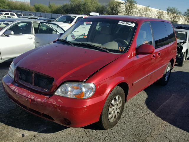 KNDUP132156739219 - 2005 KIA SEDONA EX RED photo 2