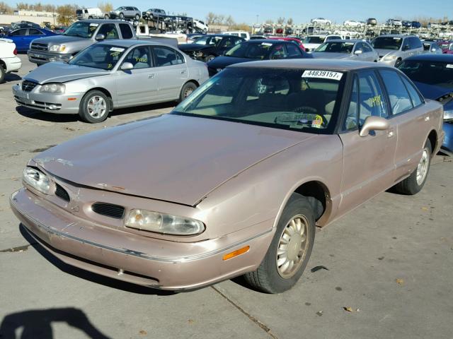 1G3HN52K3W4858158 - 1998 OLDSMOBILE 88 BASE GOLD photo 2