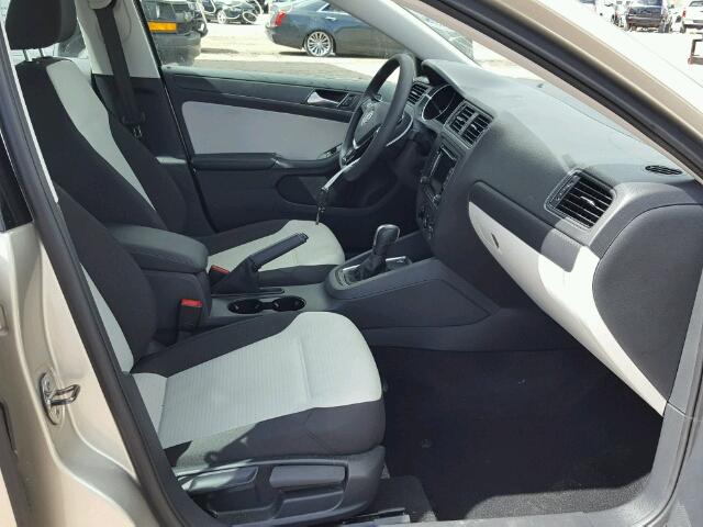 3VW2K7AJ9FM209680 - 2015 VOLKSWAGEN JETTA BASE 米色 照片 5