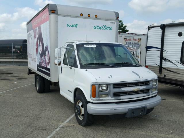 1GBJG31R911154530 - 2001 CHEVROLET EXPRESS CU WHITE photo 1