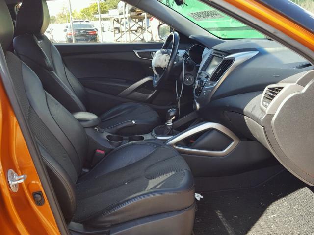 KMHTC6AD9CU075703 - 2012 HYUNDAI VELOSTER B ORANGE photo 5