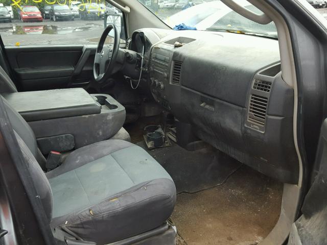 1N6AA06A44N562751 - 2004 NISSAN TITAN GRAY photo 5