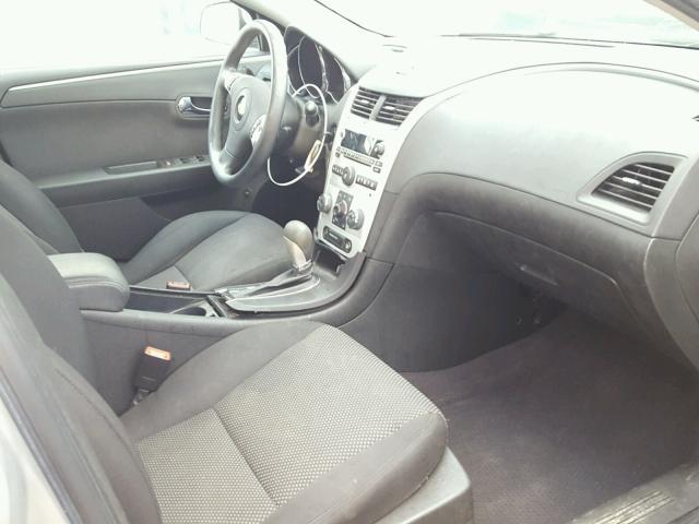 1G1ZC5EB4AF301299 - 2010 CHEVROLET MALIBU 1LT 银色 照片 5