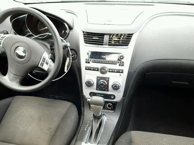 1G1ZC5EB4AF301299 - 2010 CHEVROLET MALIBU 1LT 银色 照片 9