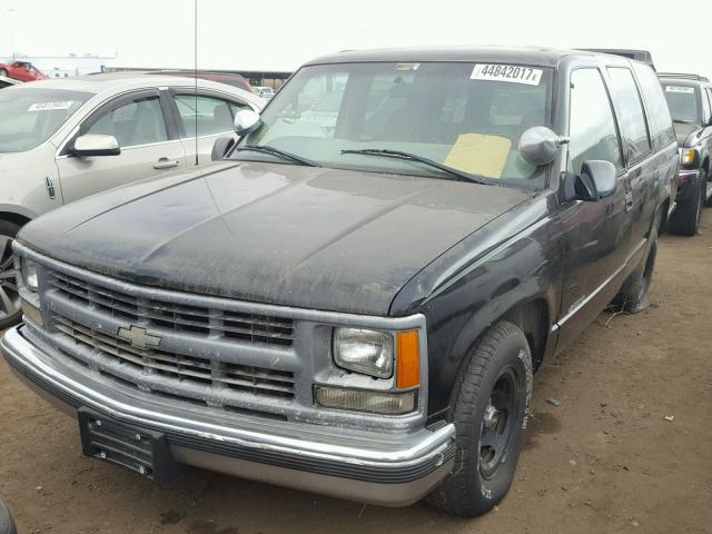 1GNEC13R7XR153324 - 1999 CHEVROLET TAHOE C150 BLACK photo 2