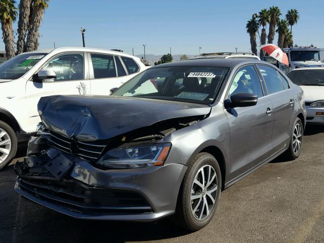 3VWDB7AJ4HM391347 - 2017 VOLKSWAGEN JETTA SE 石墨色 照片 2