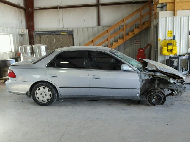 1HGCG5540WA115896 - 1998 HONDA ACCORD LX SILVER photo 10