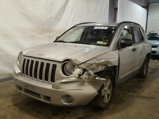 1J8FF47W57D199147 - 2007 JEEP COMPASS SILVER photo 9