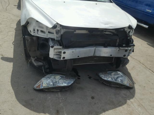 1G1ZC5E03A4121418 - 2010 CHEVROLET MALIBU 1LT თეთრი ფოტო 9