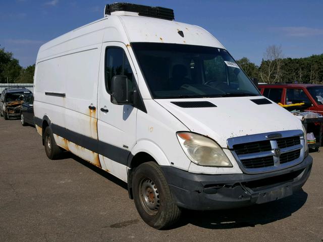 WDYPE845775201383 - 2007 FREIGHTLINER SPRINTER 2 WHITE photo 1