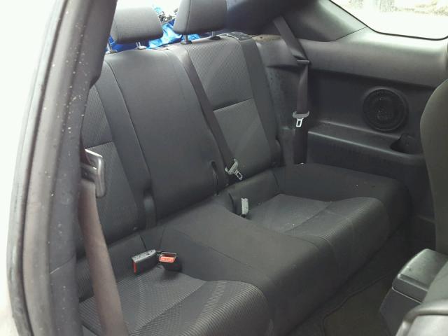 JTKJF5C75B3001471 - 2011 TOYOTA SCION TC 银色 照片 6