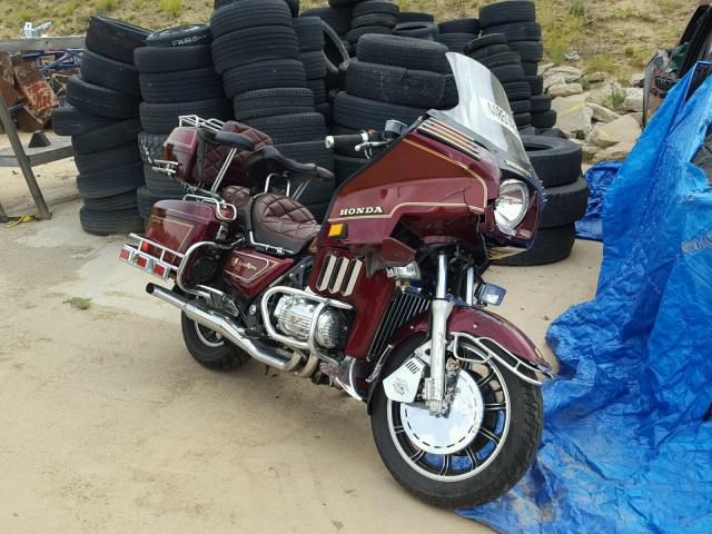 1HFSC0225DA322301 - 1983 HONDA GL1100 A MAROON photo 1