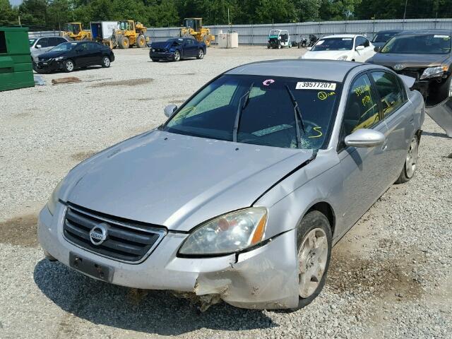 1N4AL11D83C338094 - 2003 NISSAN ALTIMA BAS SILVER photo 2