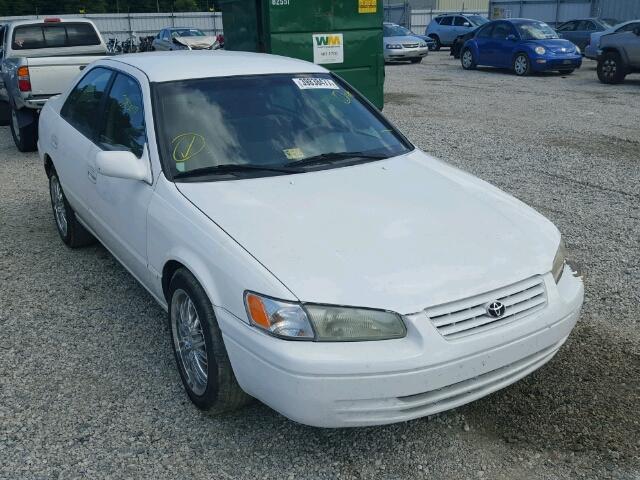 4T1BG22K7WU232977 - 1998 TOYOTA CAMRY CE WHITE photo 1