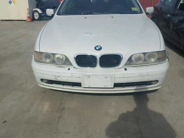 WBADT43431GX26875 - 2001 BMW 525 I AUTO WHITE photo 9