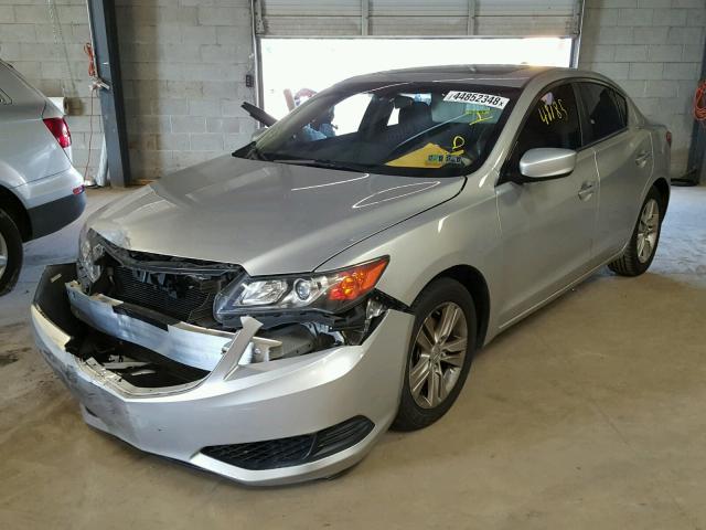 19VDE1F36DE008247 - 2013 ACURA ILX 20 SILVER photo 2