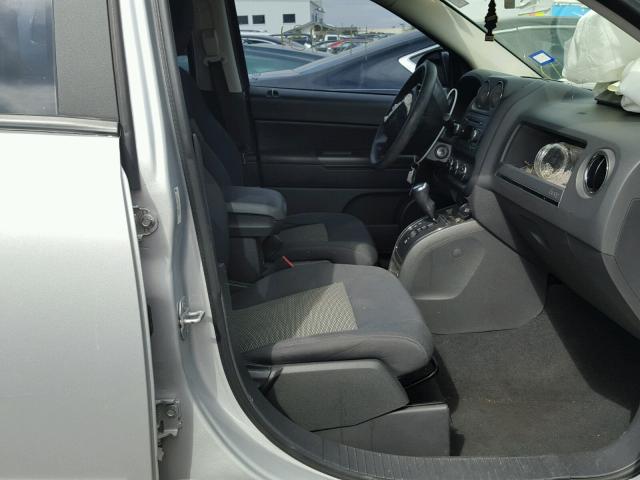 1J4NT4FBXAD562151 - 2010 JEEP COMPASS SP ვერცხლისფერი ფოტო 5