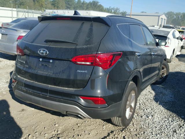 5XYZU3LBXHG445832 - 2017 HYUNDAI SANTA FE S BLACK photo 4