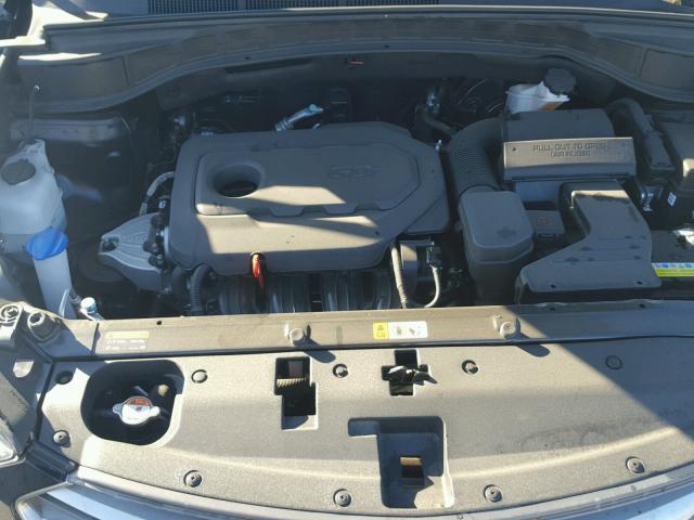 5XYZU3LBXHG445832 - 2017 HYUNDAI SANTA FE S BLACK photo 7