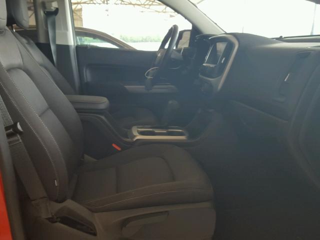 1GCGTCEN0J1224988 - 2018 CHEVROLET COLORADO L RED photo 5
