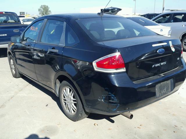 1FAHP35N49W188350 - 2009 FORD FOCUS SE BLACK photo 3