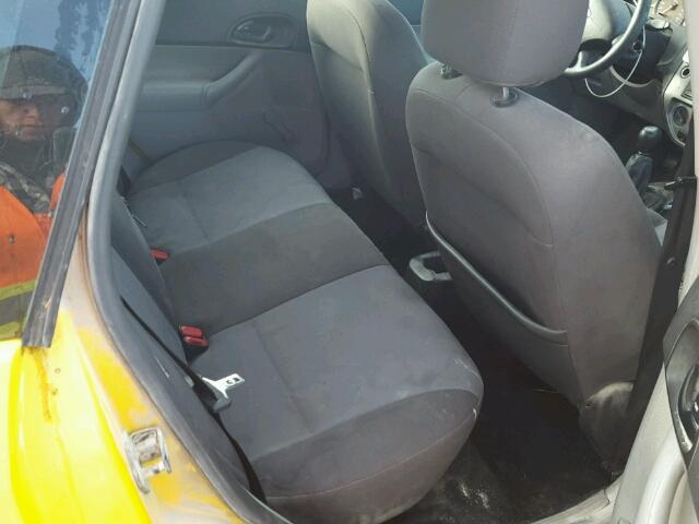 1FAFP37N86W244077 - 2006 FORD FOCUS YELLOW photo 6