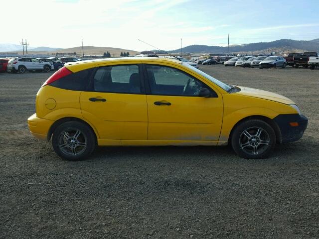 1FAFP37N86W244077 - 2006 FORD FOCUS YELLOW photo 9