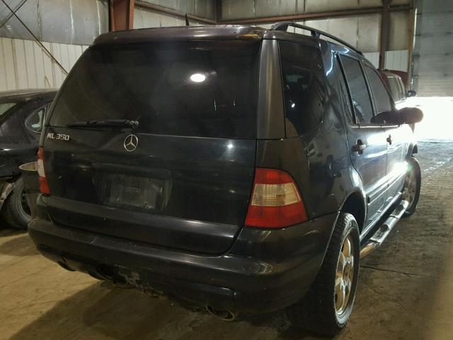 4JGAB57E83A405692 - 2003 MERCEDES-BENZ ML 350 BLACK photo 4