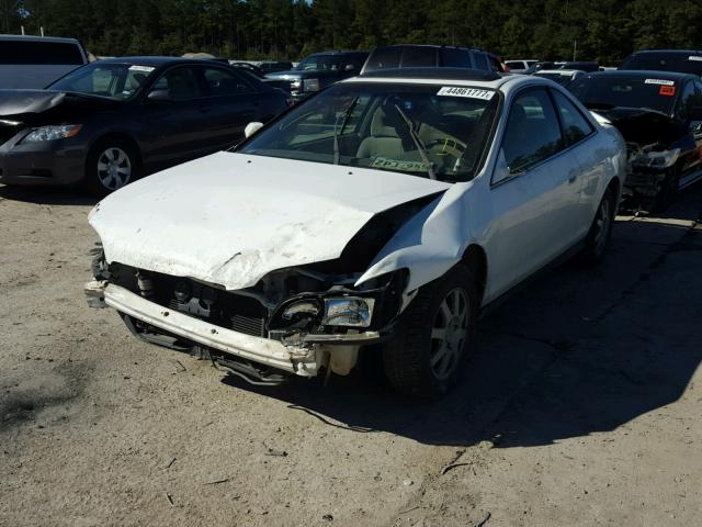 1HGCG32072A008926 - 2002 HONDA ACCORD SE WHITE photo 2