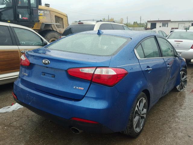 KNAFX4A8XF5321523 - 2015 KIA FORTE BLUE photo 4