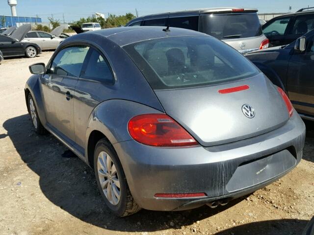 3VWFP7AT8DM654610 - 2013 VOLKSWAGEN BEETLE GRAY photo 3