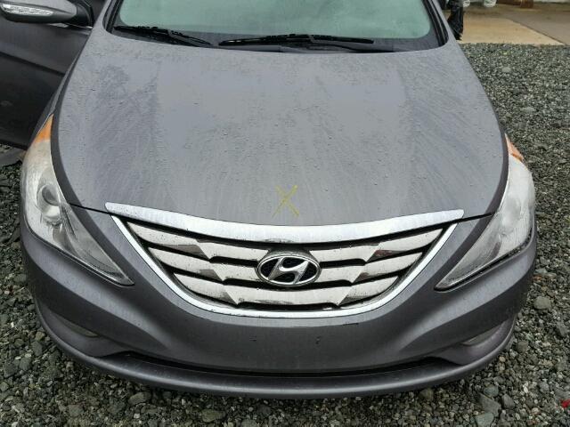 5NPEC4AC6BH273916 - 2011 HYUNDAI SONATA SE GRAY photo 7